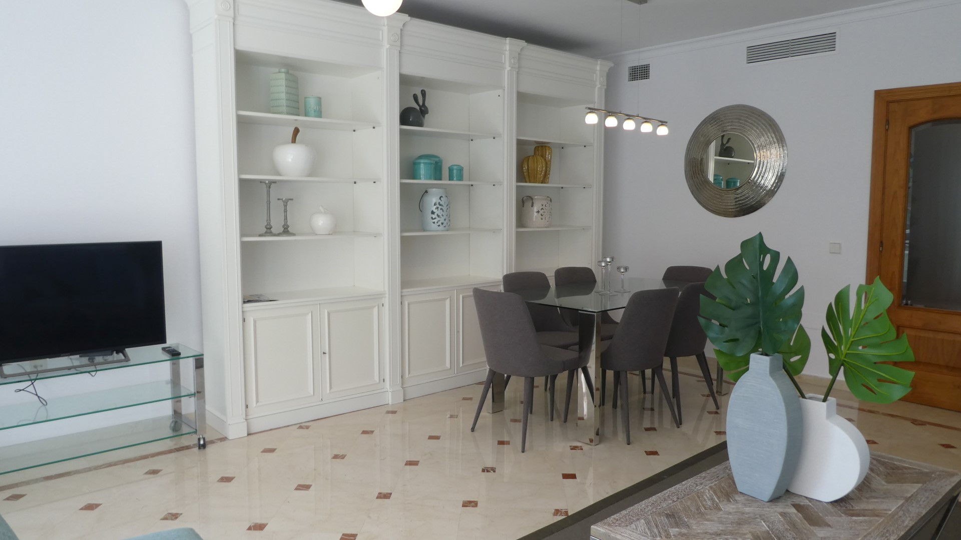 apartamento de 3 dormitorios en pleno centro de Marbella con vistas al mar.