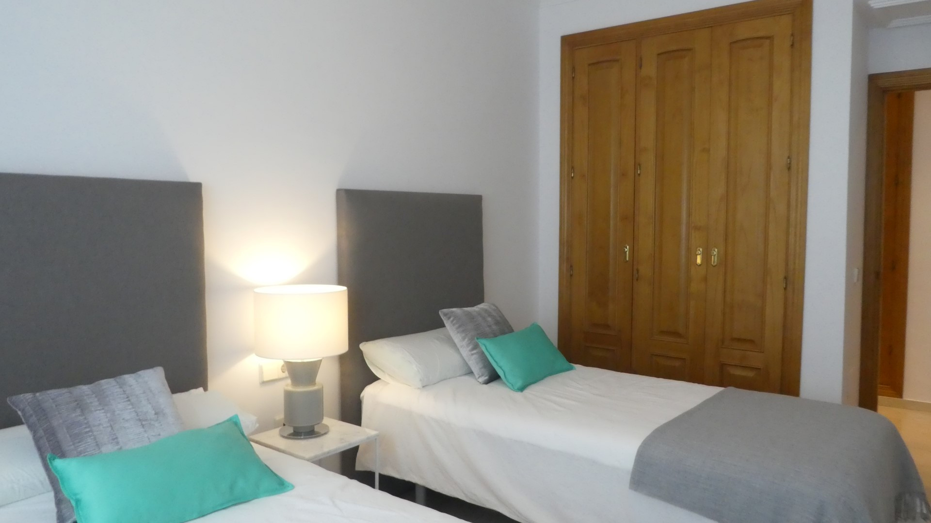 apartamento de 3 dormitorios en pleno centro de Marbella con vistas al mar.