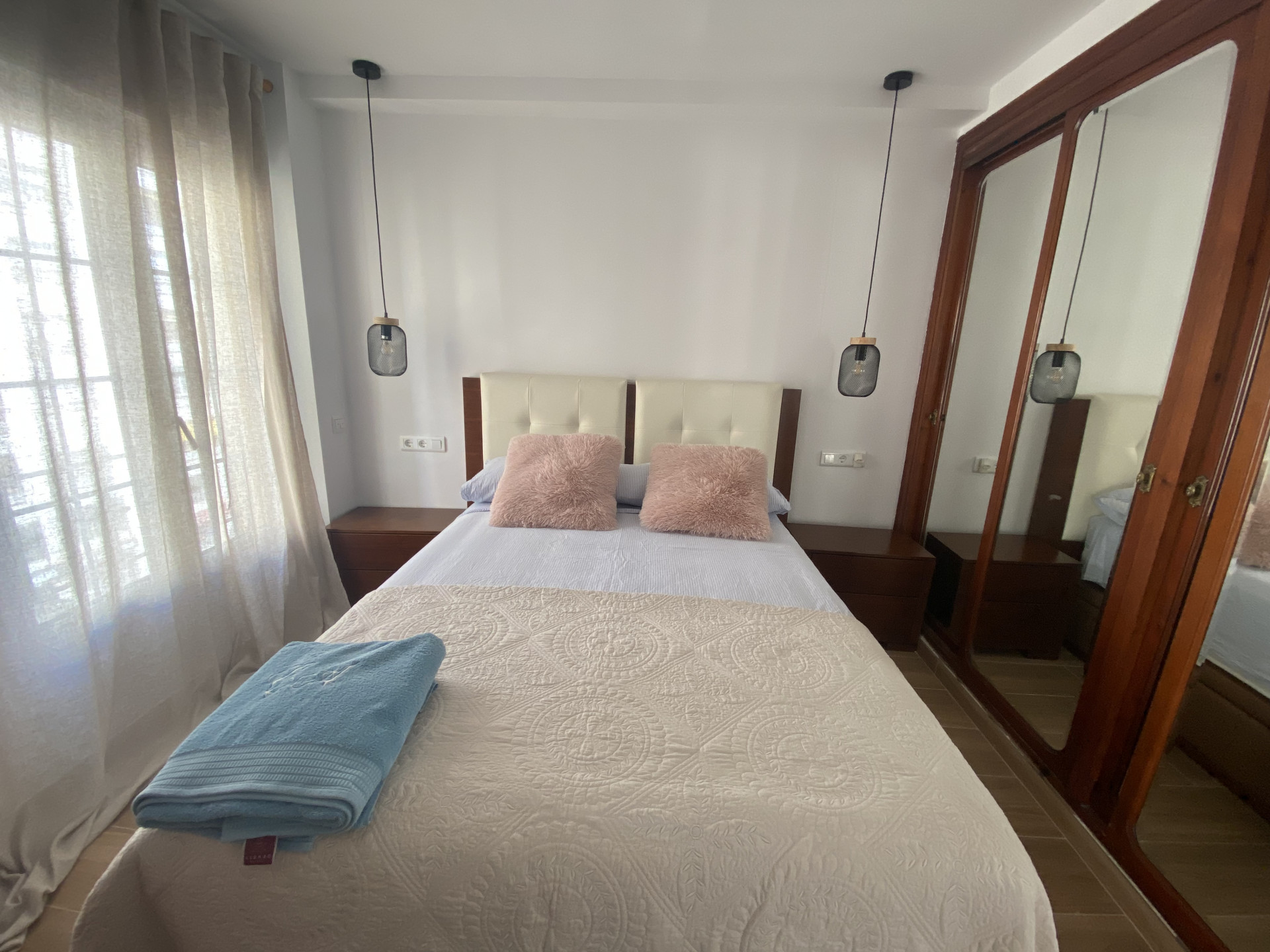 Apartamento reformado de 2 dormitorios junto a la playa en el centro de Marbella