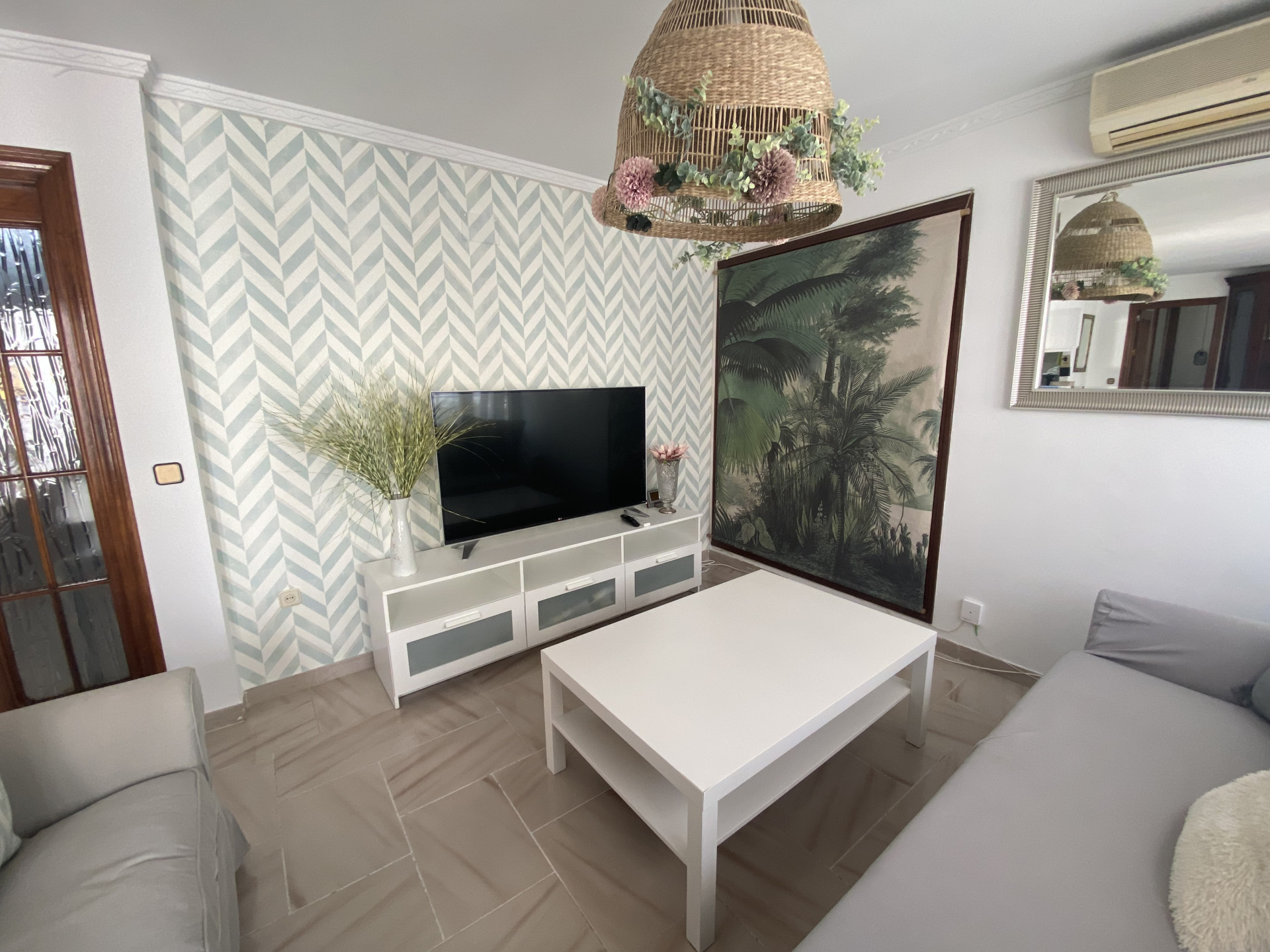 Apartamento reformado de 2 dormitorios junto a la playa en el centro de Marbella