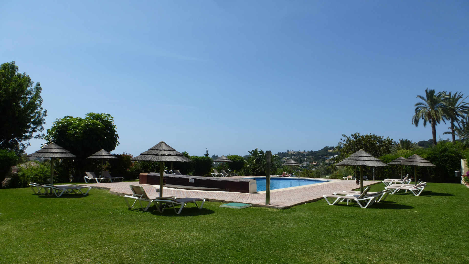 Exclusive 1 bedroom apartment in the Las Brisas Golf Hotel complex.