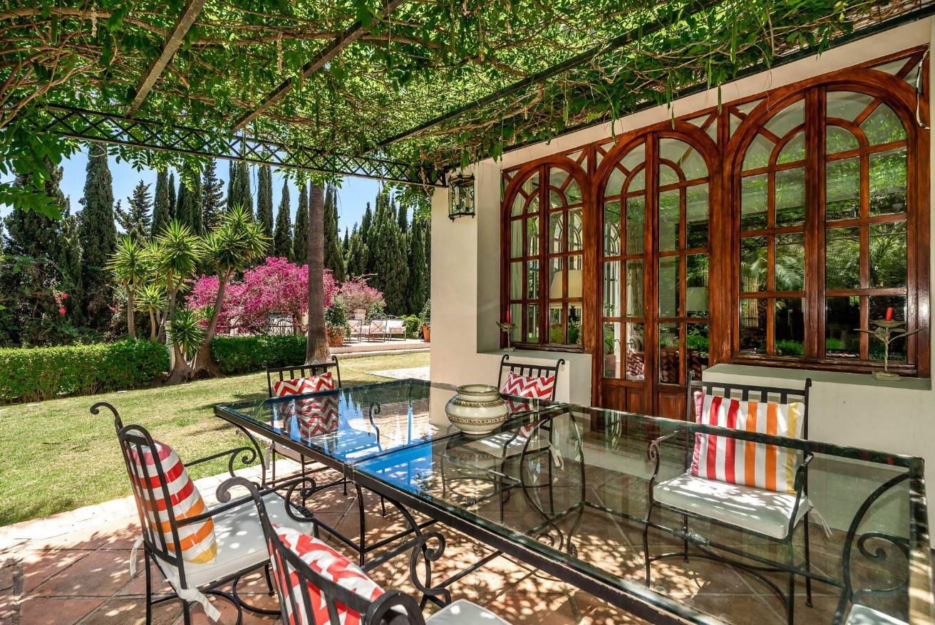 Fantastic classic style villa in Golden Mile Marbella.