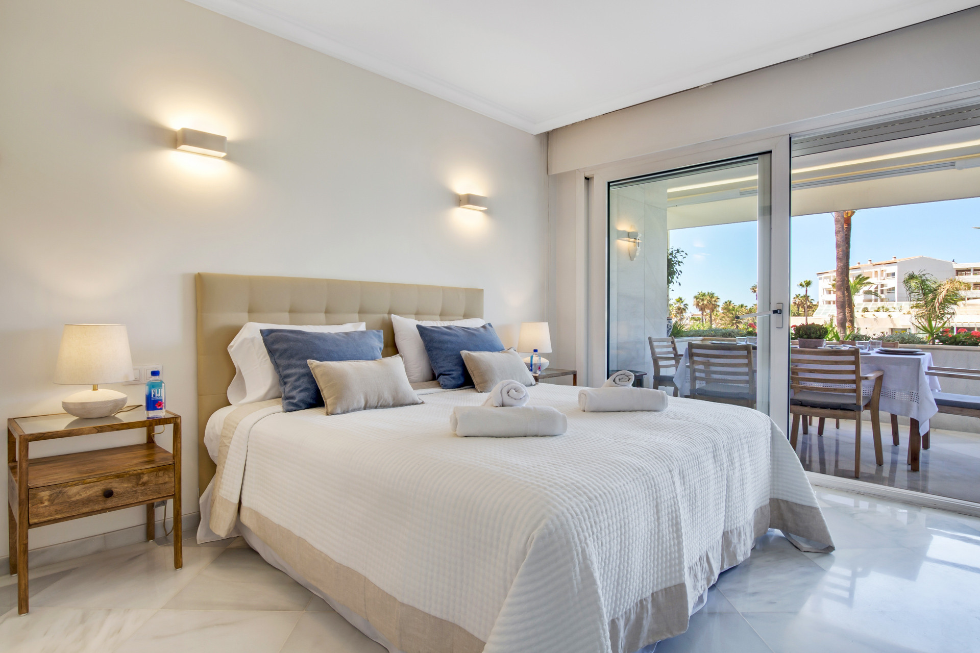 A stunning 2 bedroom beachfront apartment in Los Granados, Puerto Banus