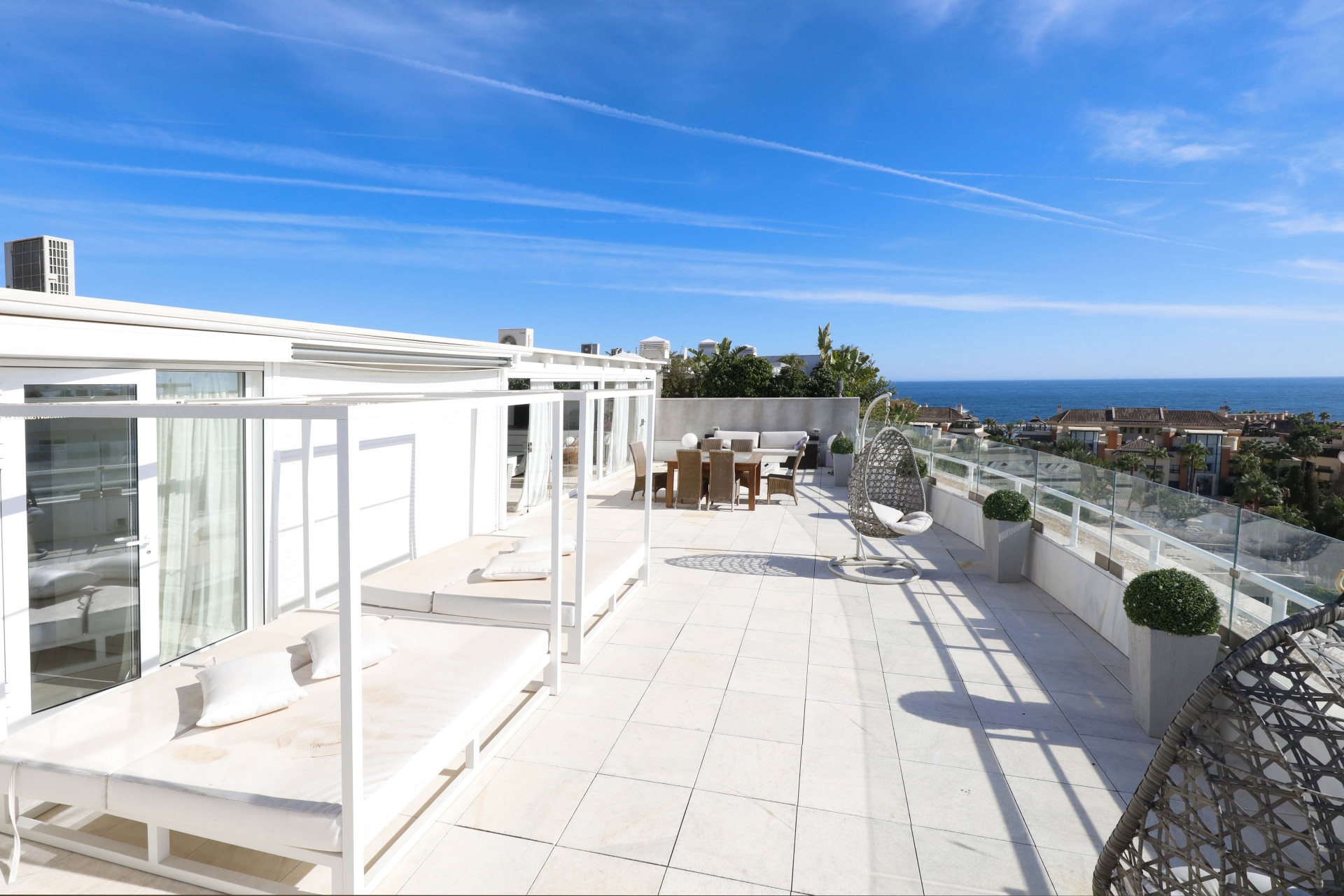 A stunning 6 bedroom duplex penthouse in El Embrujo Banus