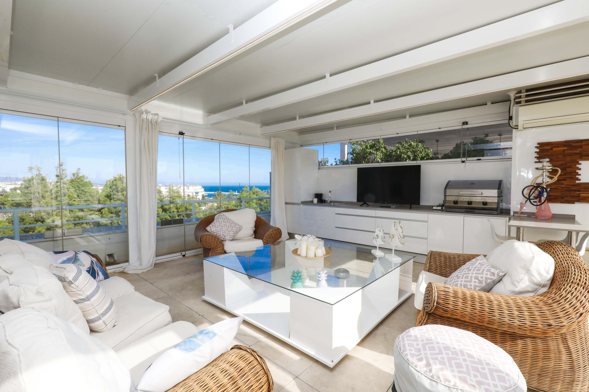 A stunning 6 bedroom duplex penthouse in El Embrujo Banus