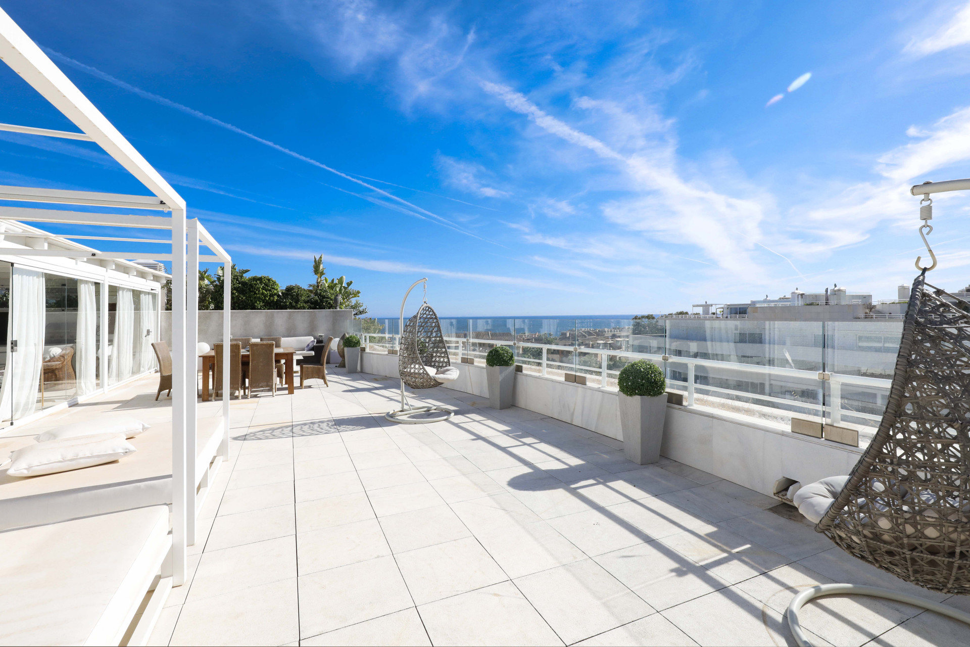 A stunning 6 bedroom duplex penthouse in El Embrujo Banus