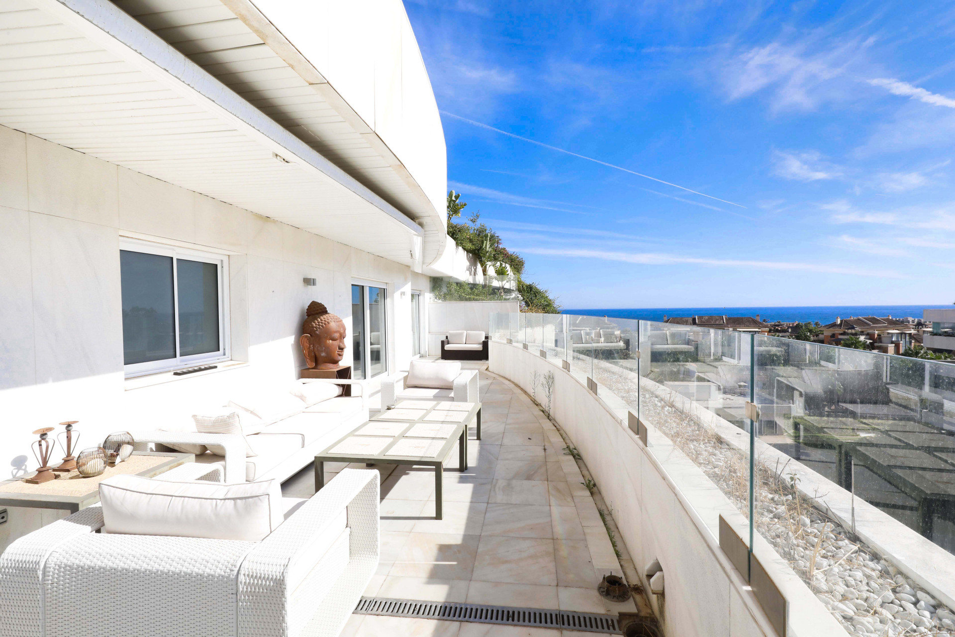 A stunning 6 bedroom duplex penthouse in El Embrujo Banus