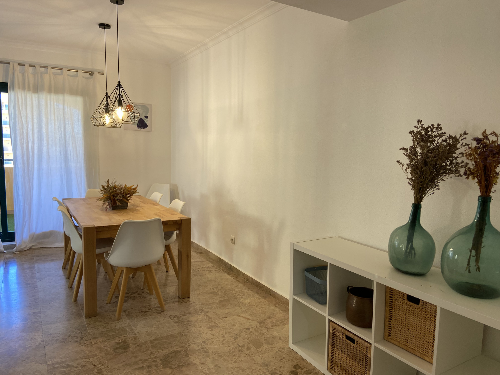 Spacious 3-bedroom apartment beachside in San Pedro de Alcántara