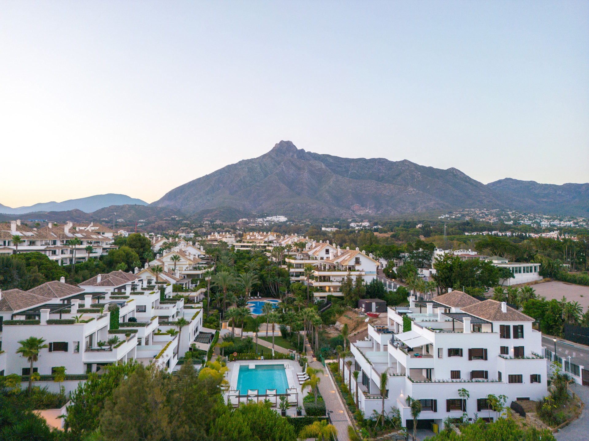 Brand new 3 bedroom duplex penthouse in Lomas del Rey