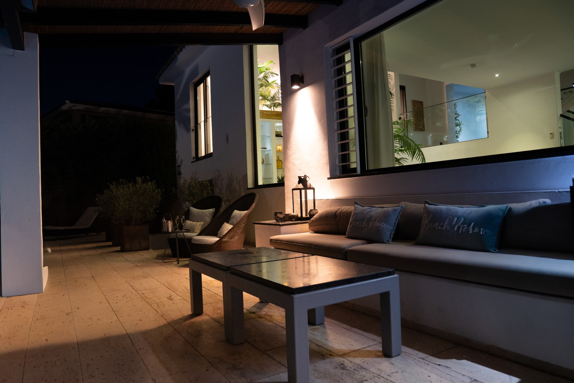 Spectacular contemporary 5 bedroom villa in Las Brisas