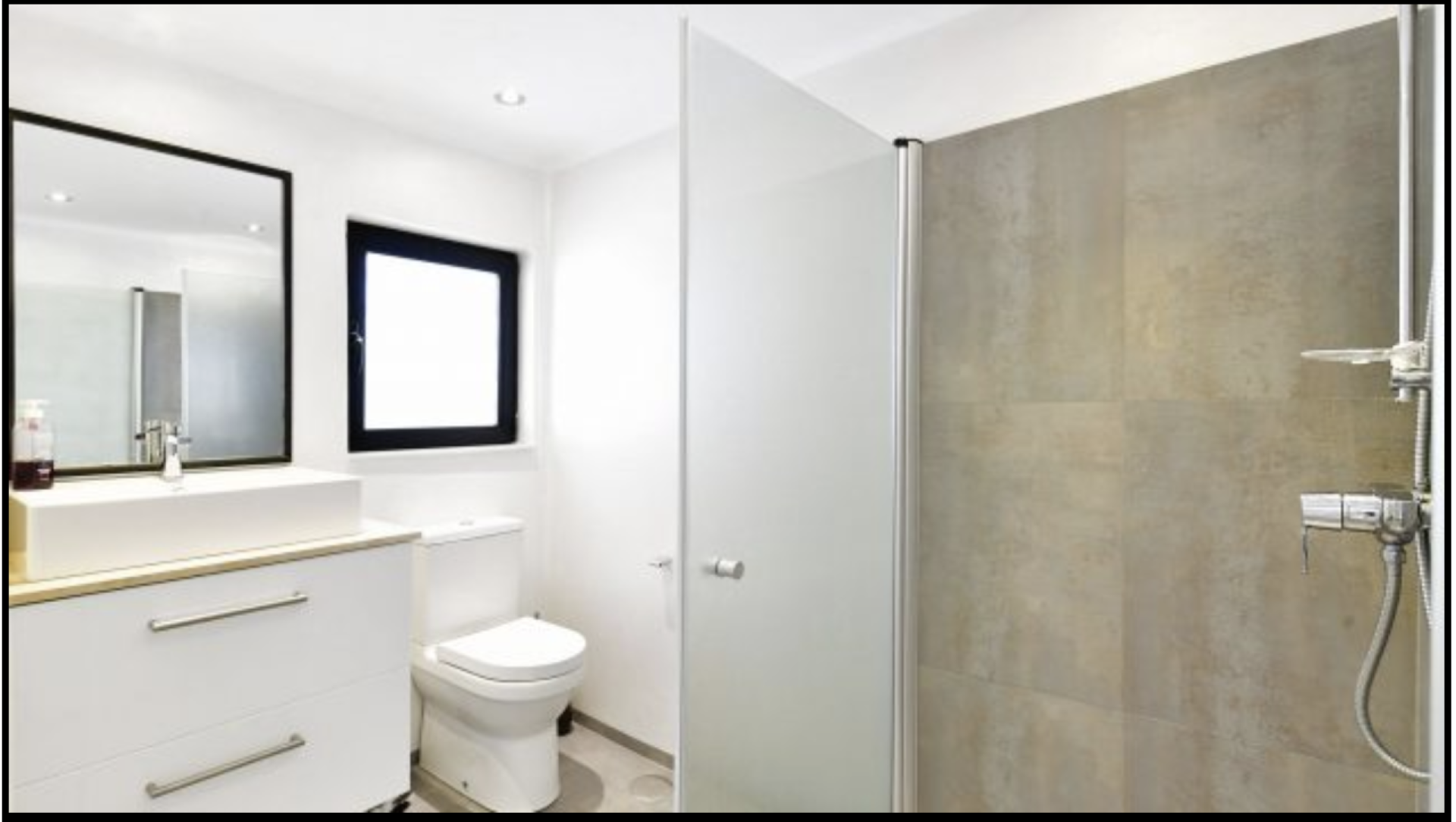 Spectacular contemporary 5 bedroom villa in Las Brisas