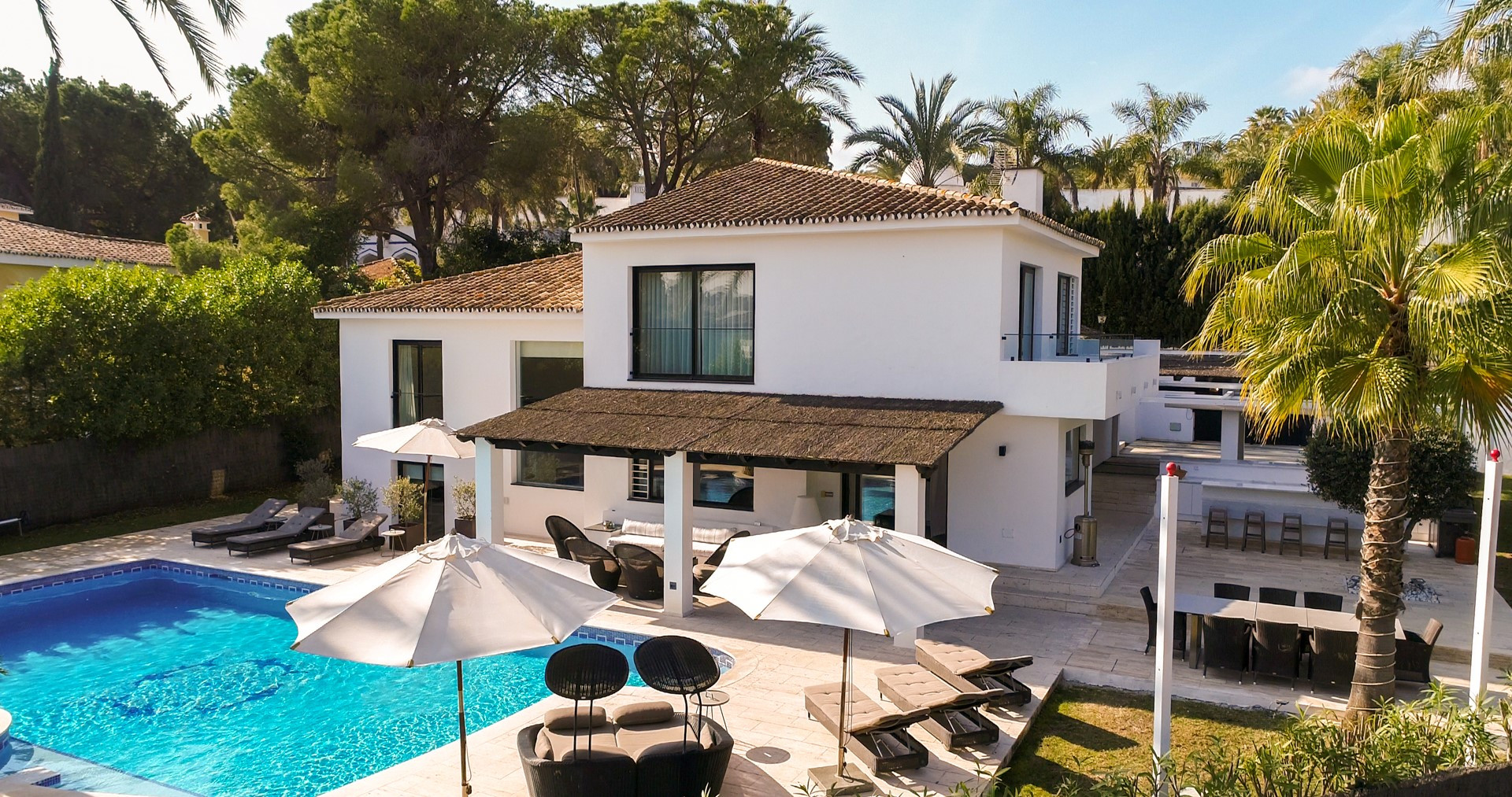 Spectacular contemporary villa for sale and rent in Las Brisas