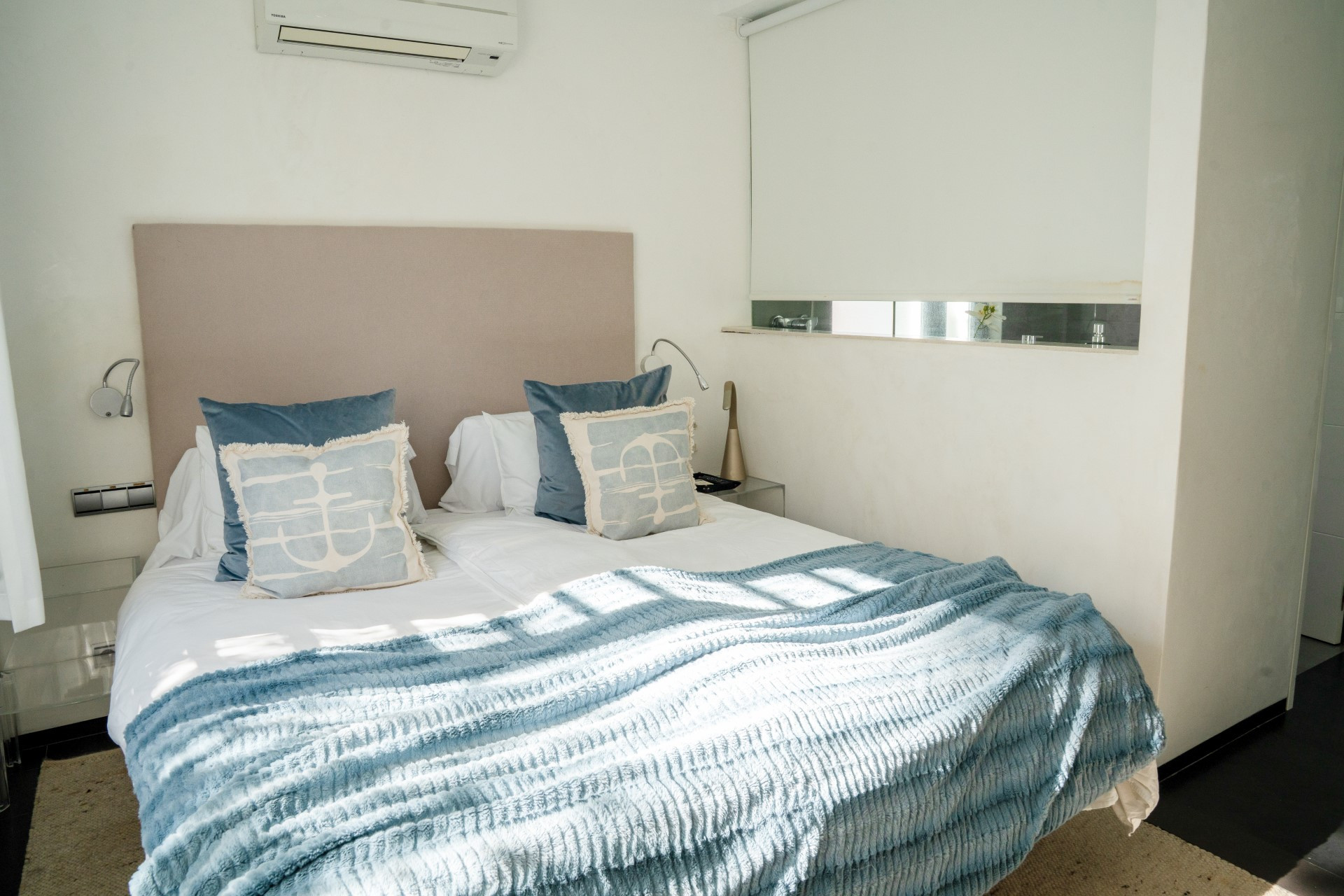 Spectacular contemporary 5 bedroom villa in Las Brisas