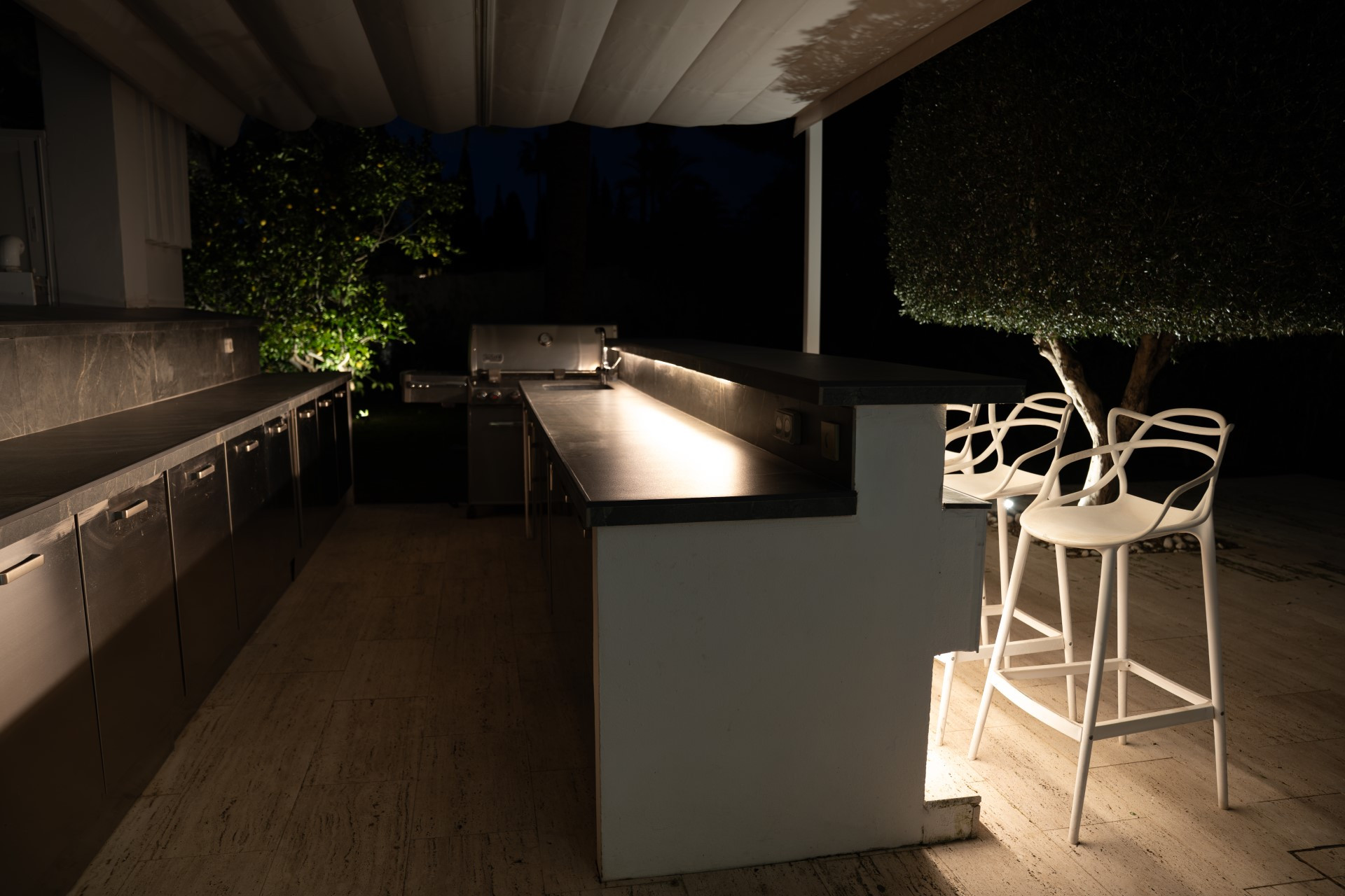 Spectacular contemporary 5 bedroom villa in Las Brisas