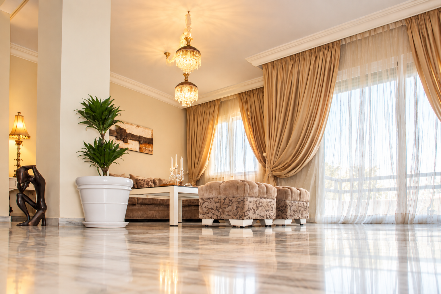 An immaculate duplex penthouse in Guadalmina Baja