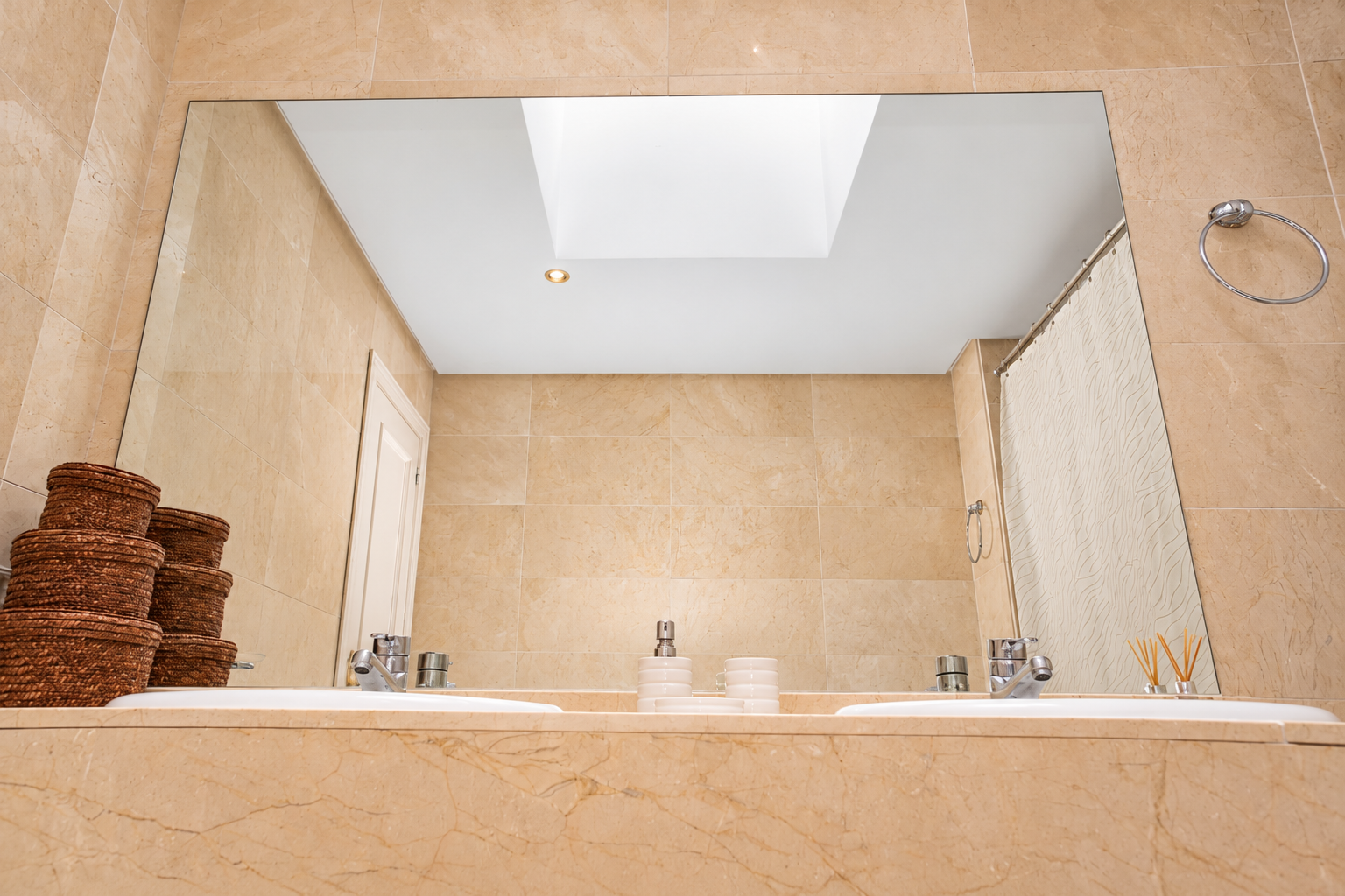 An immaculate duplex penthouse in Guadalmina Baja