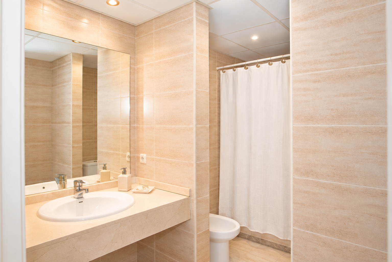 An immaculate duplex penthouse in Guadalmina Baja