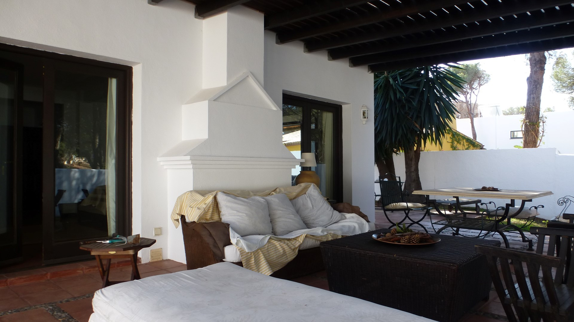 Traditional Andalusian style white villa in Elviria