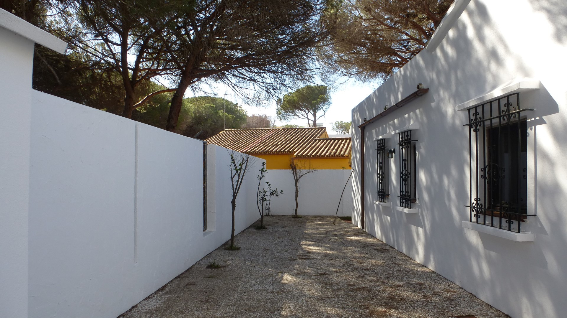 Traditional Andalusian style white villa in Elviria