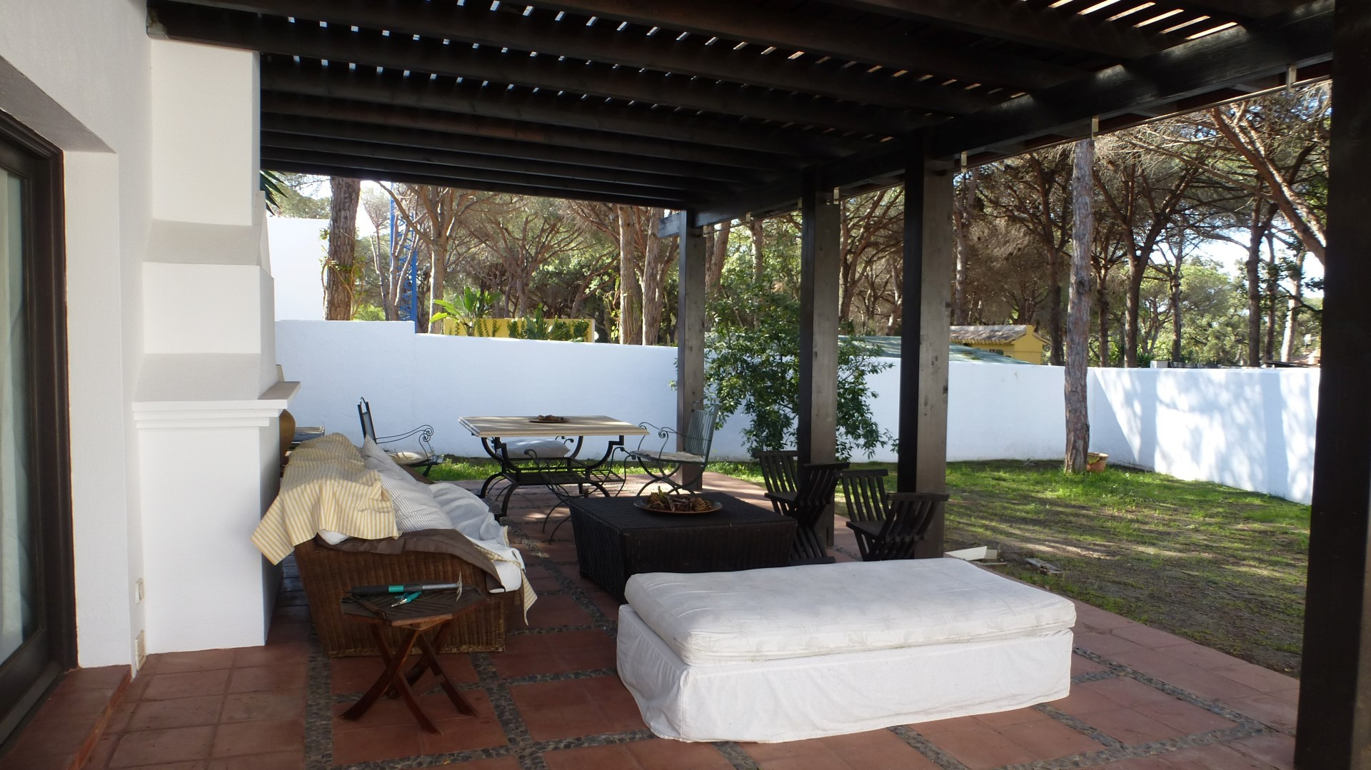 Traditional Andalusian style white villa in Elviria