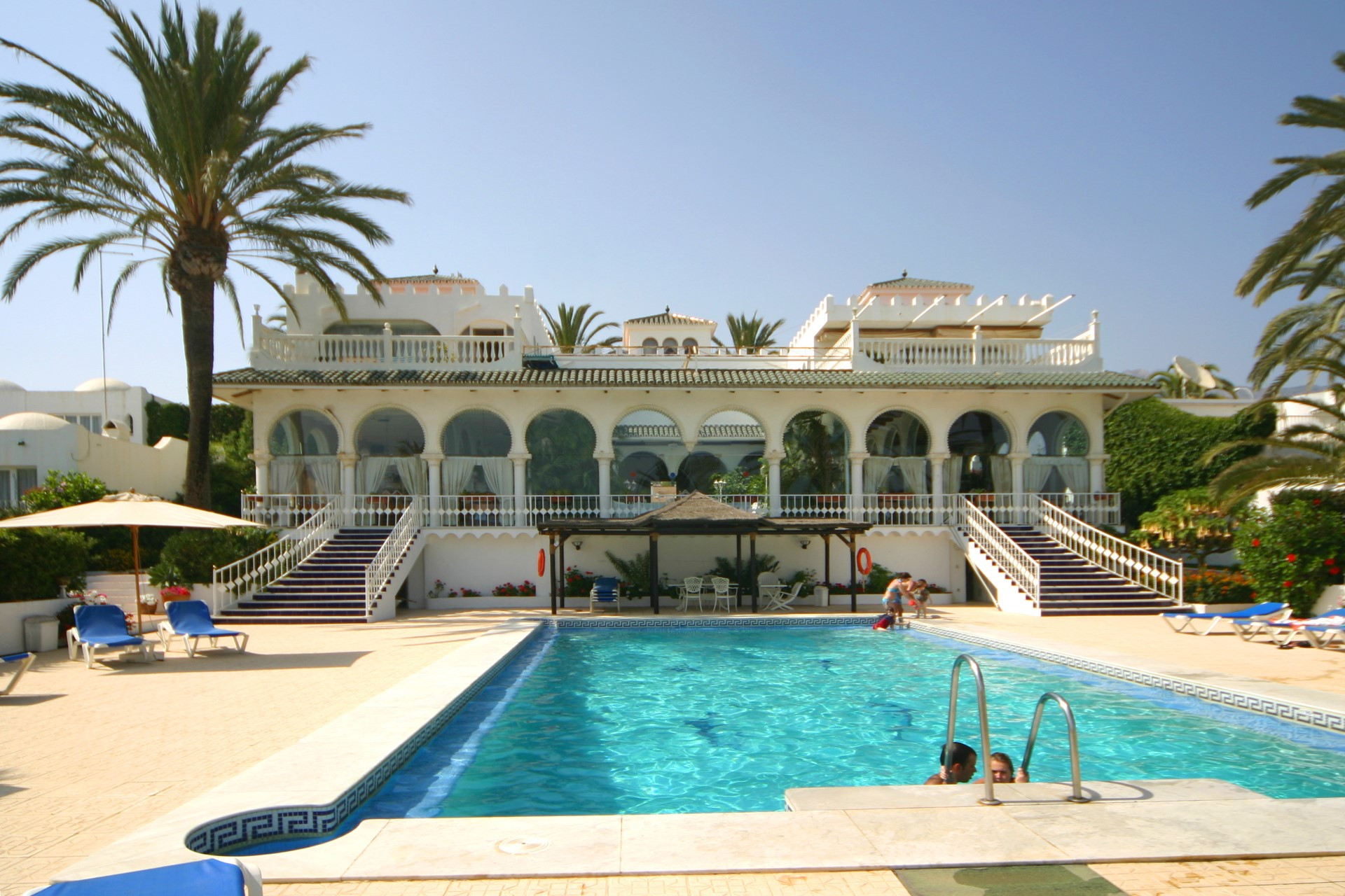 Impressive home with direct access to the beach in Marbella Golden Mile