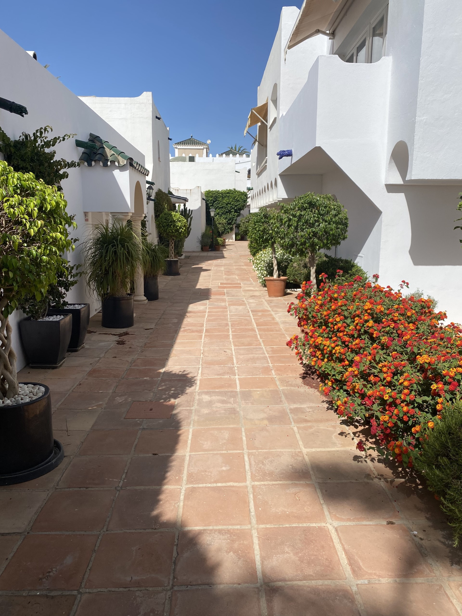 Impressive home with direct access to the beach in Marbella Golden Mile