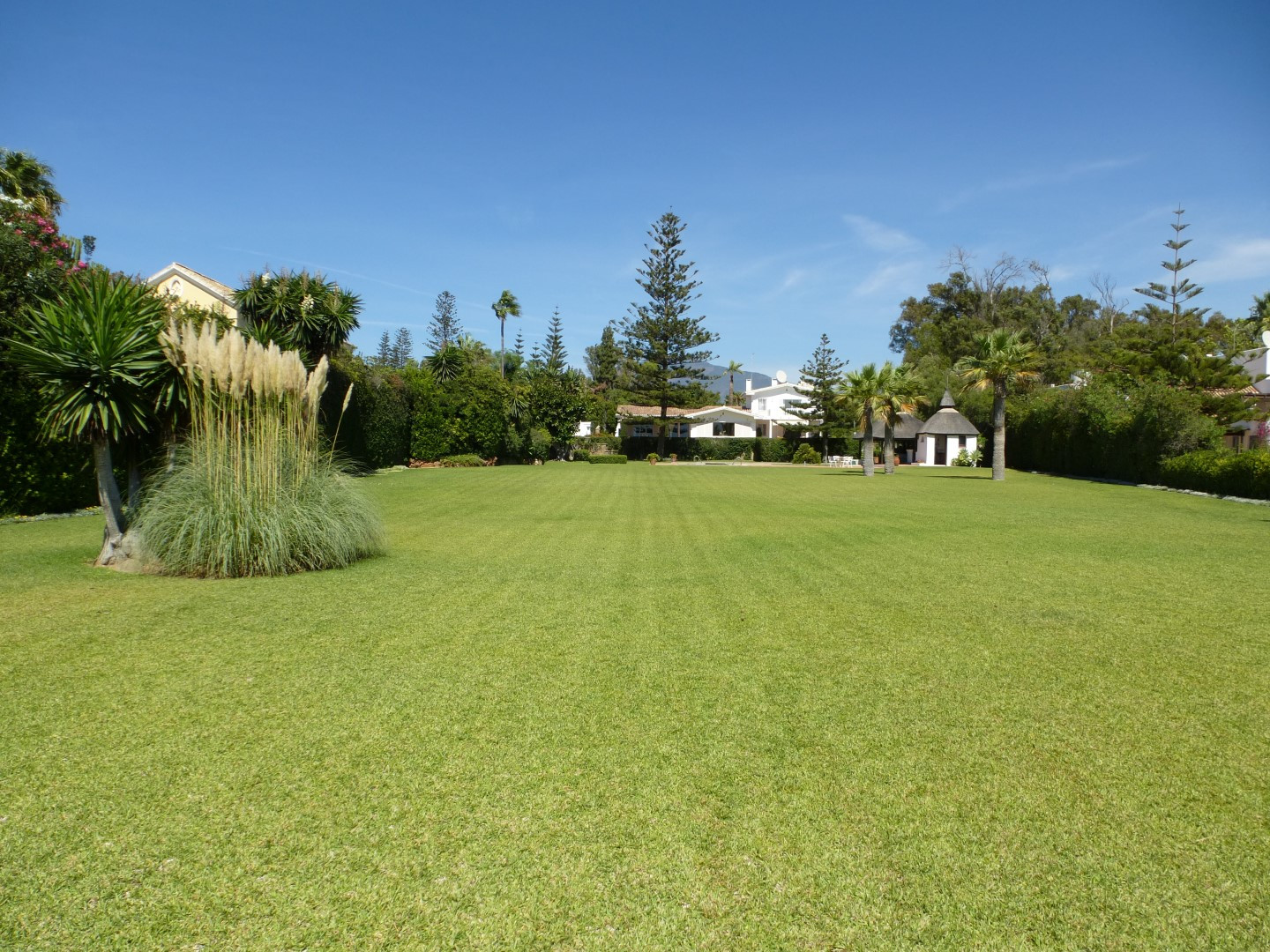 A stunning frontline beach property in Guadalmina Baja