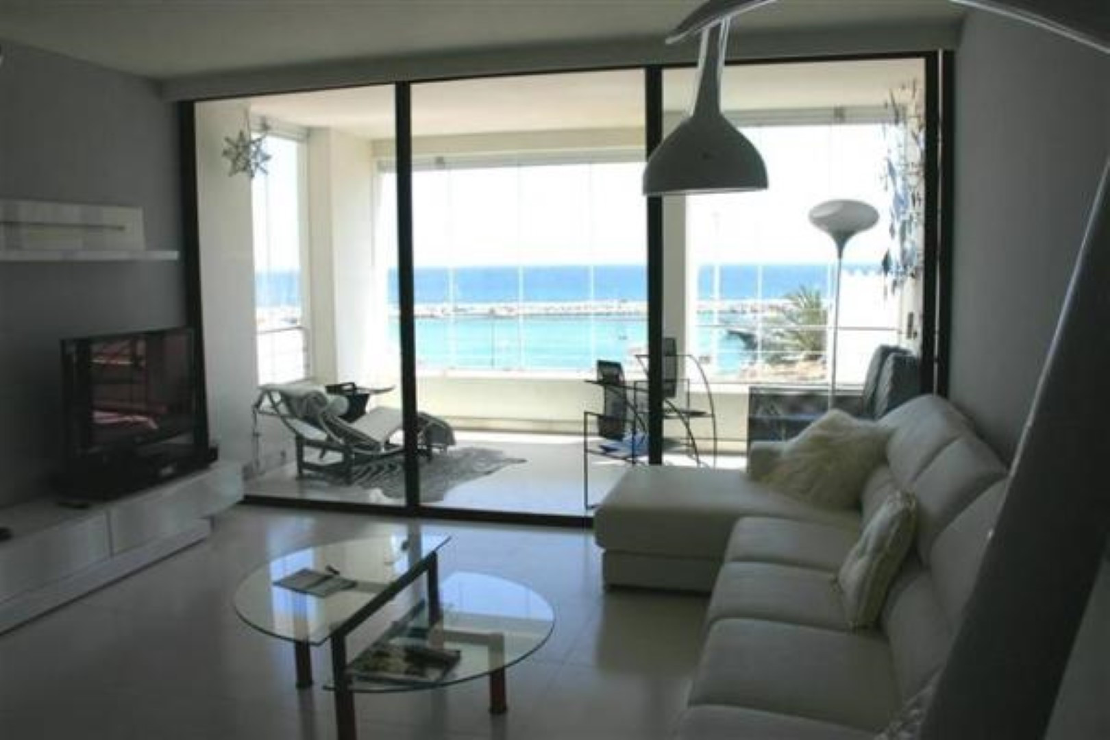 Stunning modern penthouse in Puerto Banus