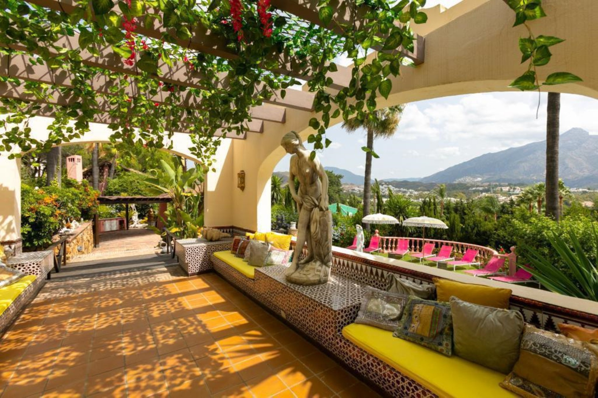 Splendid luxurious villa in Las Brisas, Nueva Andalucia