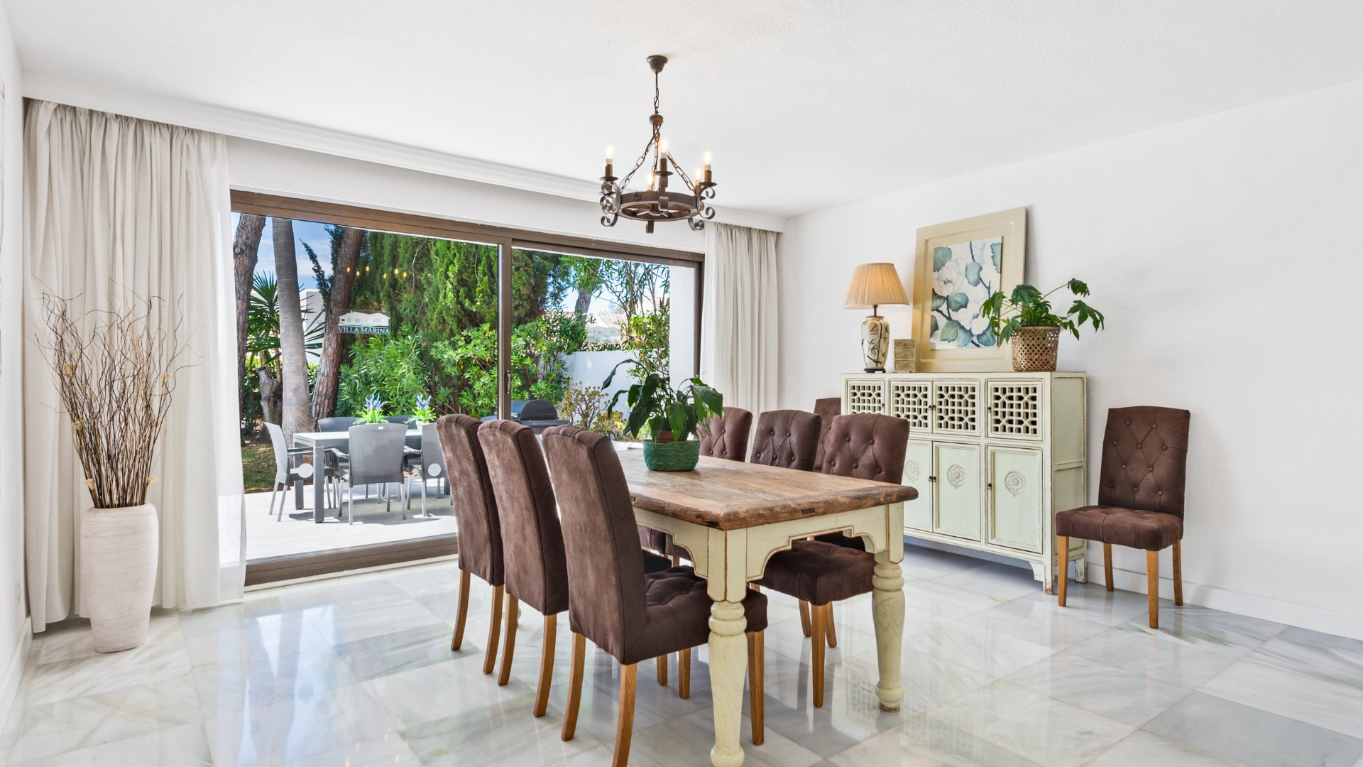 5 bedroom beachside villa in Villa Marina, Puerto Banus