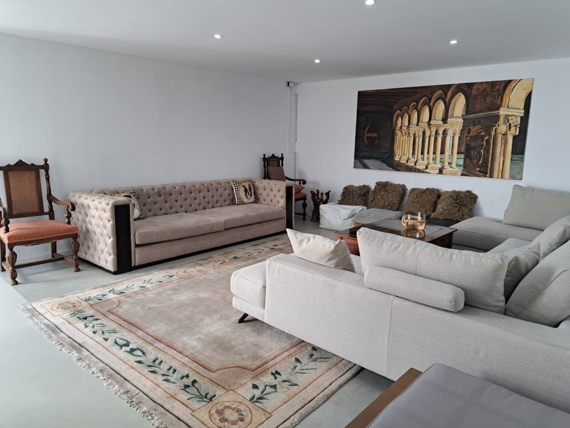 5 bedroom modern luxury villa is ideally located beachside in San Pedro de Alcantara