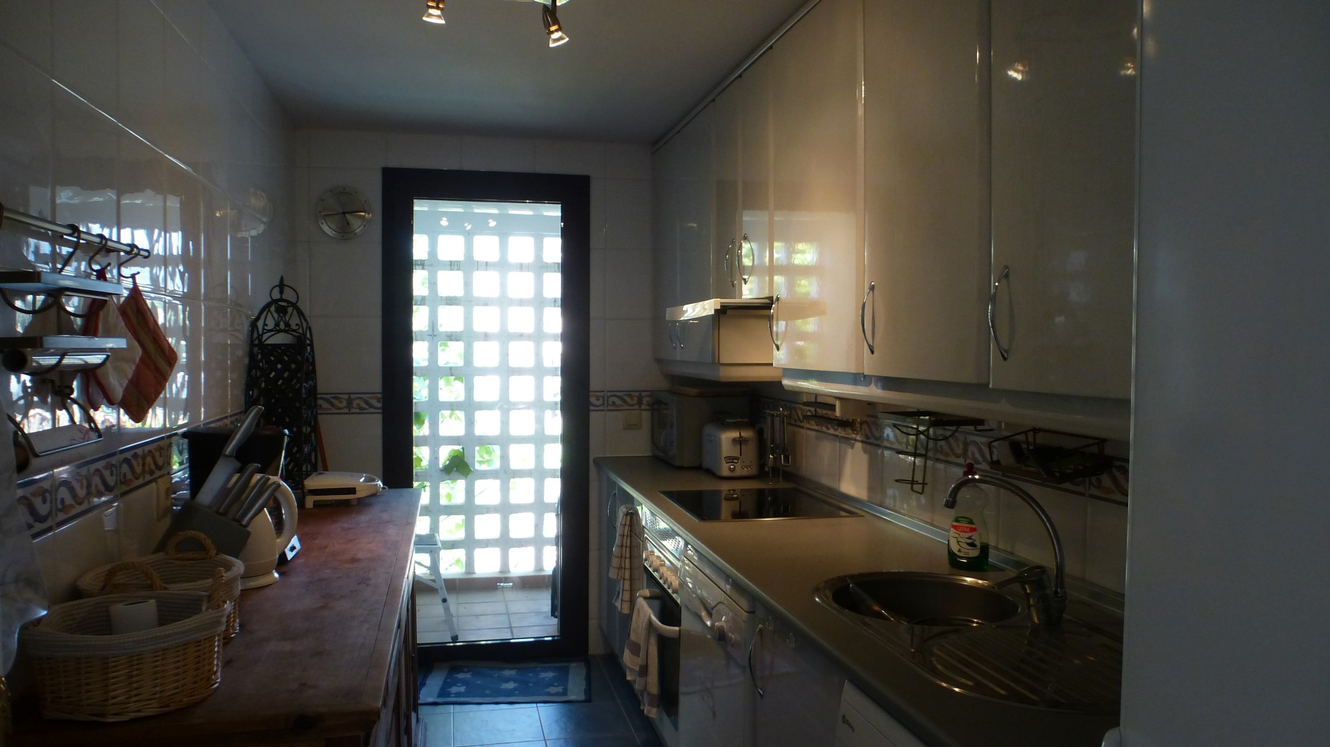 An ideal 2 bedroom apartment in La Maestranza, Nueva Andalucia