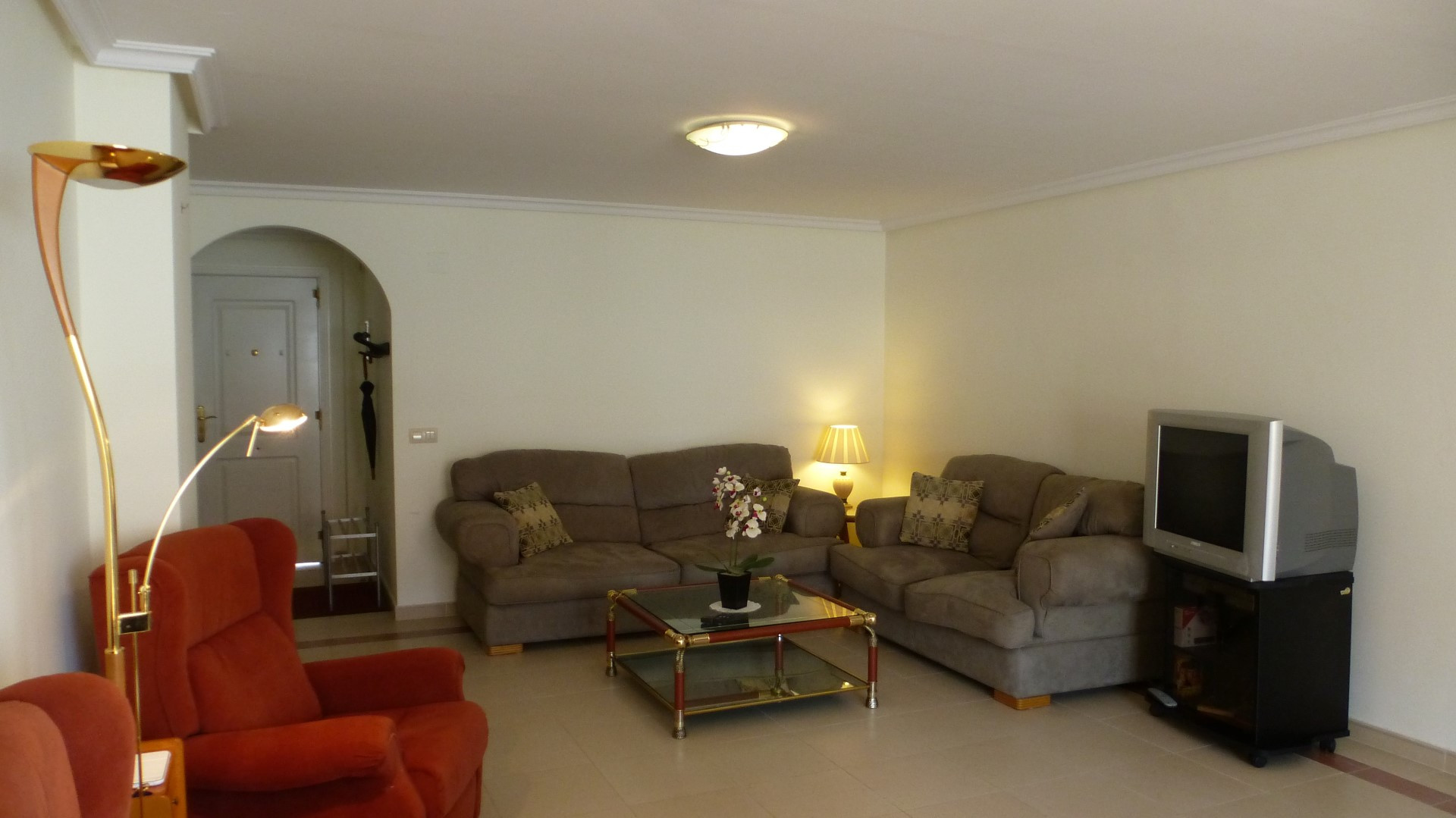 An ideal 2 bedroom apartment in La Maestranza, Nueva Andalucia