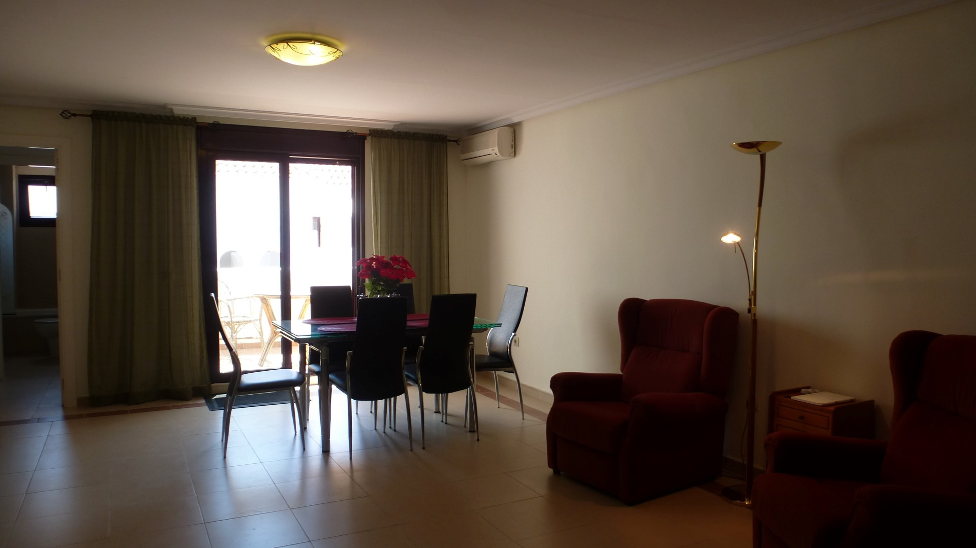 An ideal 2 bedroom apartment in La Maestranza, Nueva Andalucia