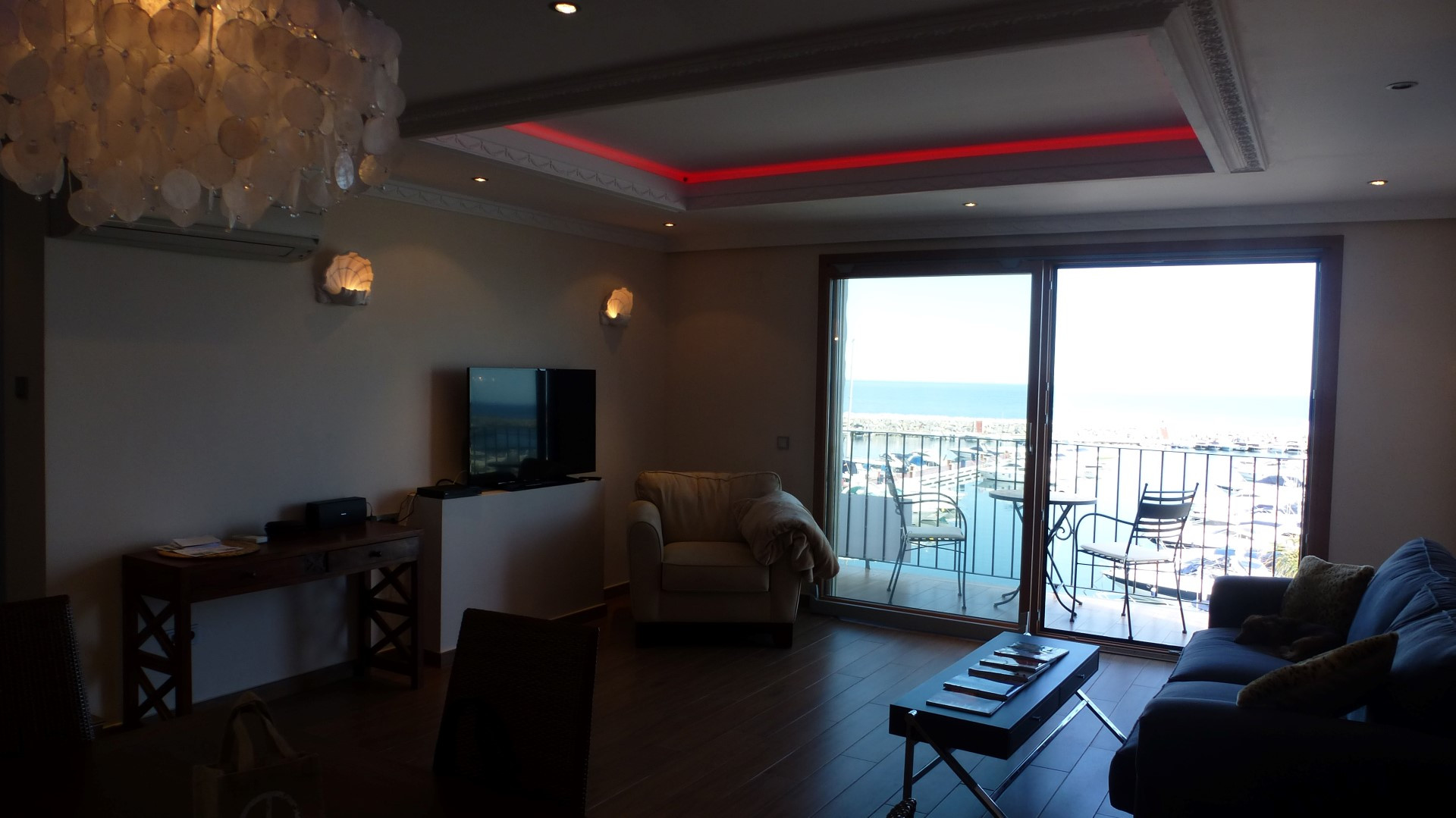 A luxurious penthouse frontline in Puerto Banus