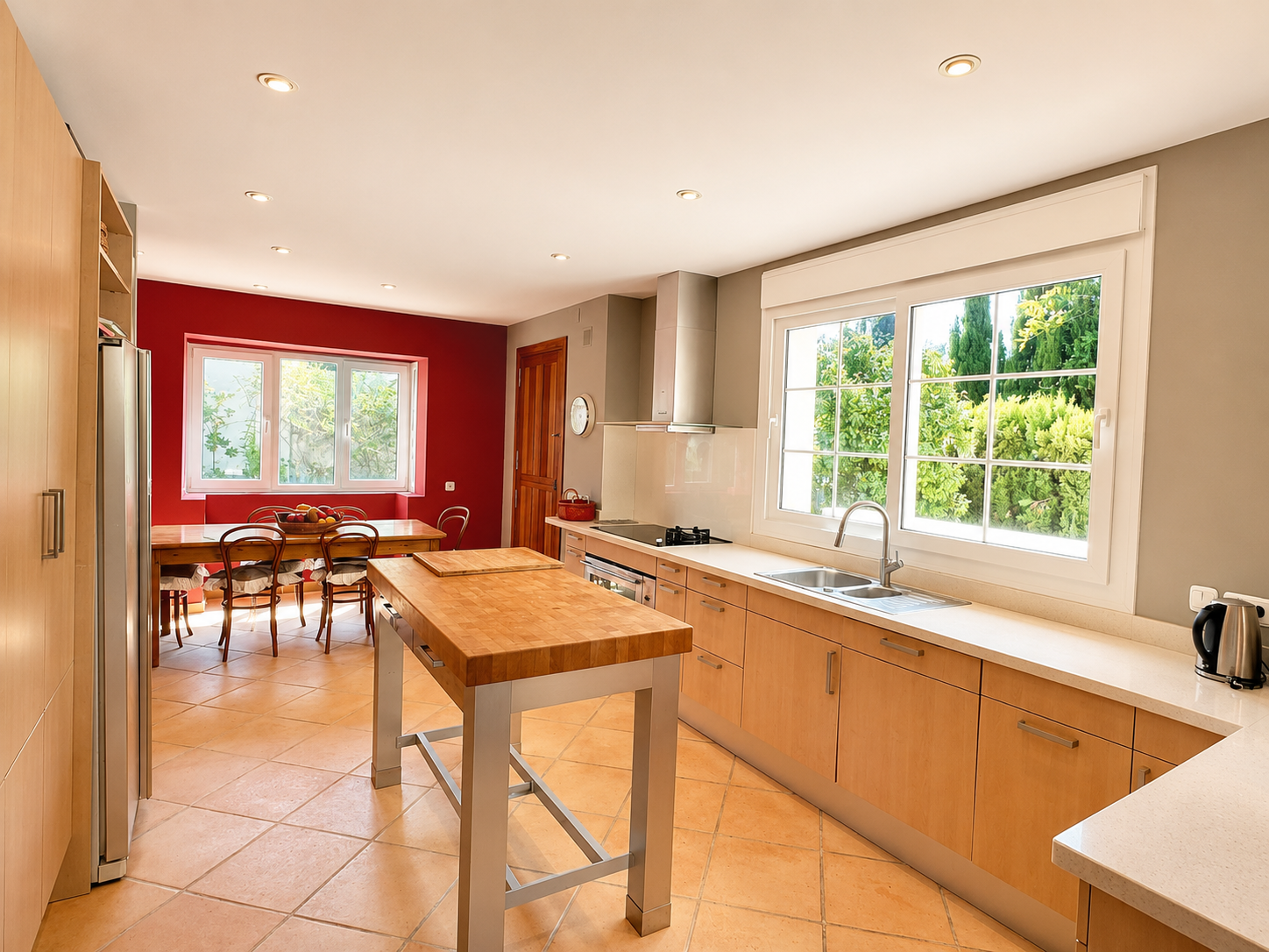 Modern & elegant 5 bedroom villa in La Cerquilla, Nueva Andalucia