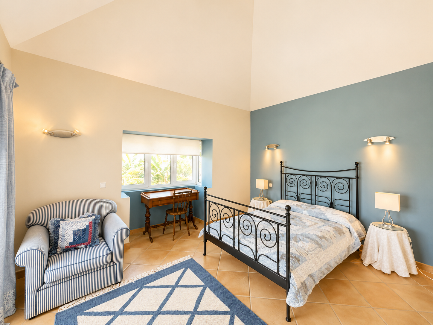 Modern & elegant 5 bedroom villa in La Cerquilla, Nueva Andalucia