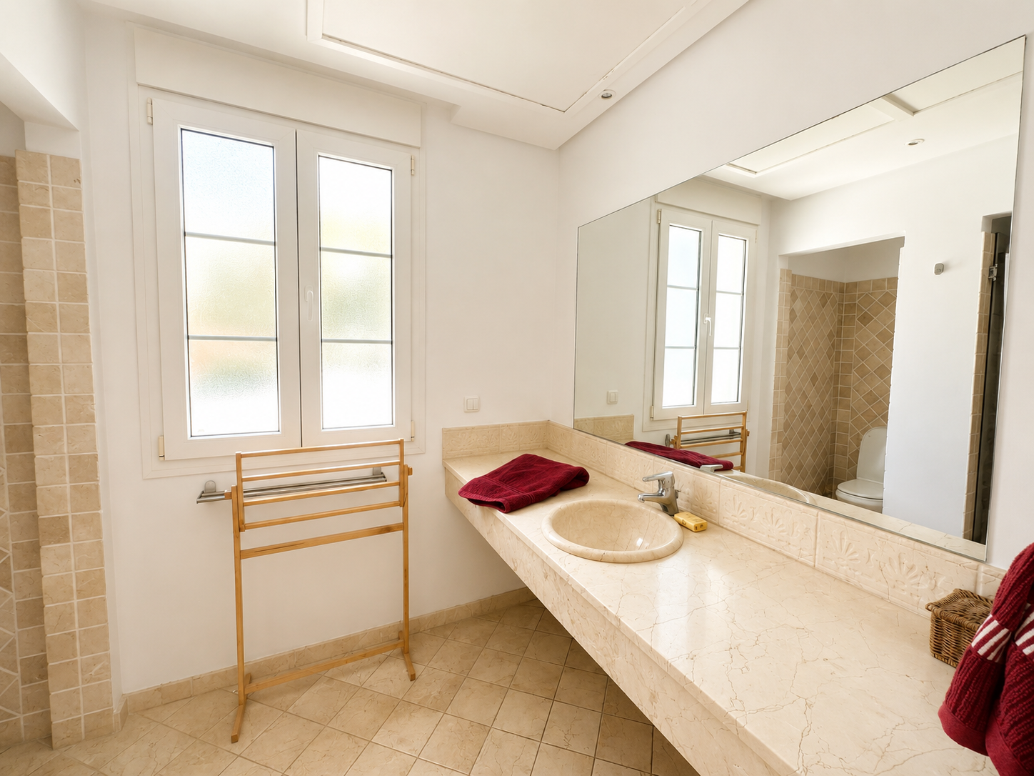 Modern & elegant 5 bedroom villa in La Cerquilla, Nueva Andalucia