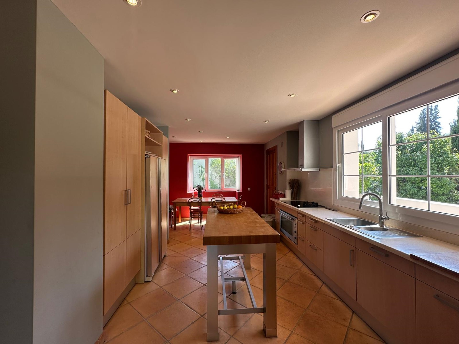 Modern and elegant villa in La Cerquilla, Nueva Andalucia