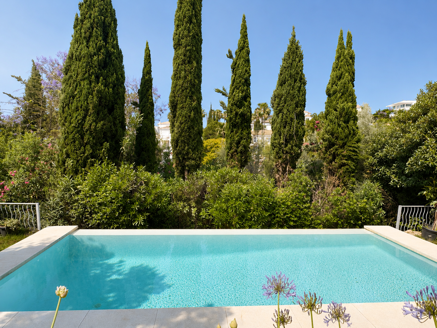 Modern & elegant 5 bedroom villa in La Cerquilla, Nueva Andalucia
