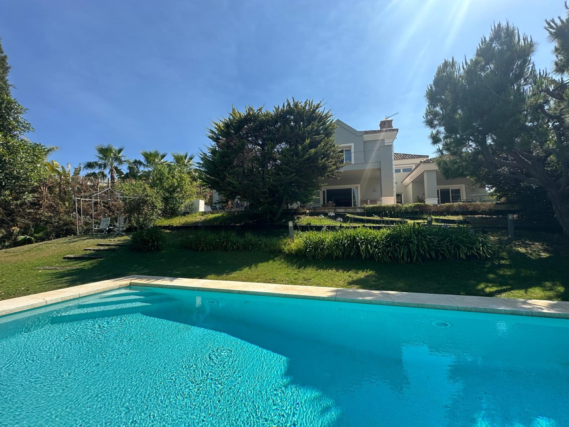 Modern and elegant villa in La Cerquilla, Nueva Andalucia