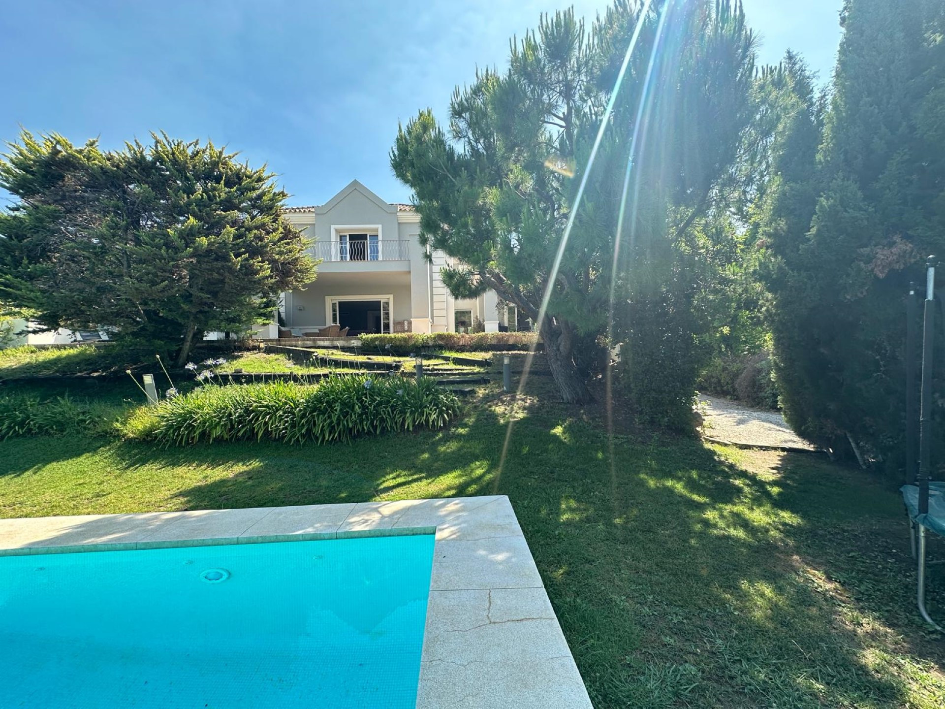 Modern and elegant villa in La Cerquilla, Nueva Andalucia