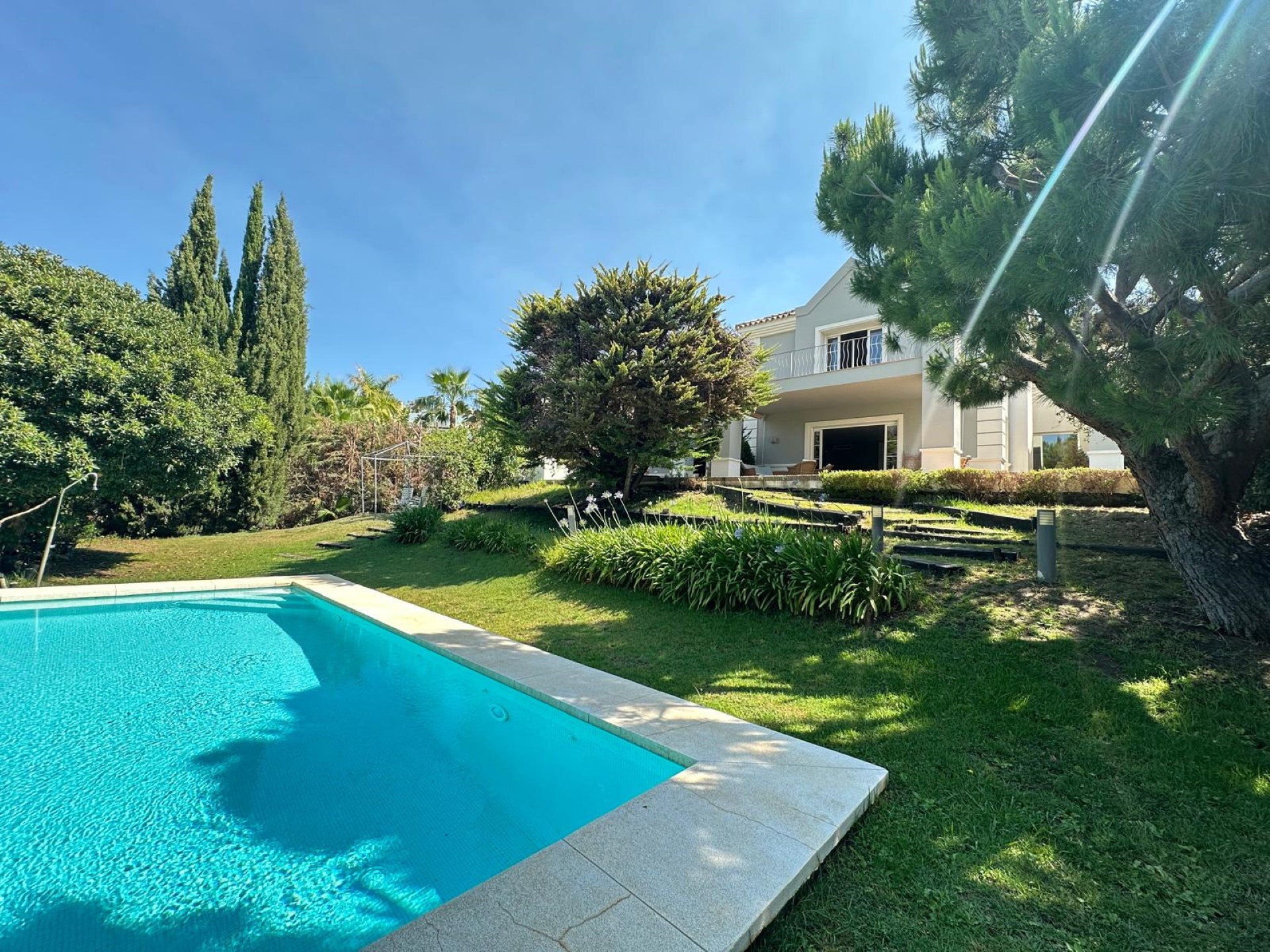 Modern and elegant villa in La Cerquilla, Nueva Andalucia