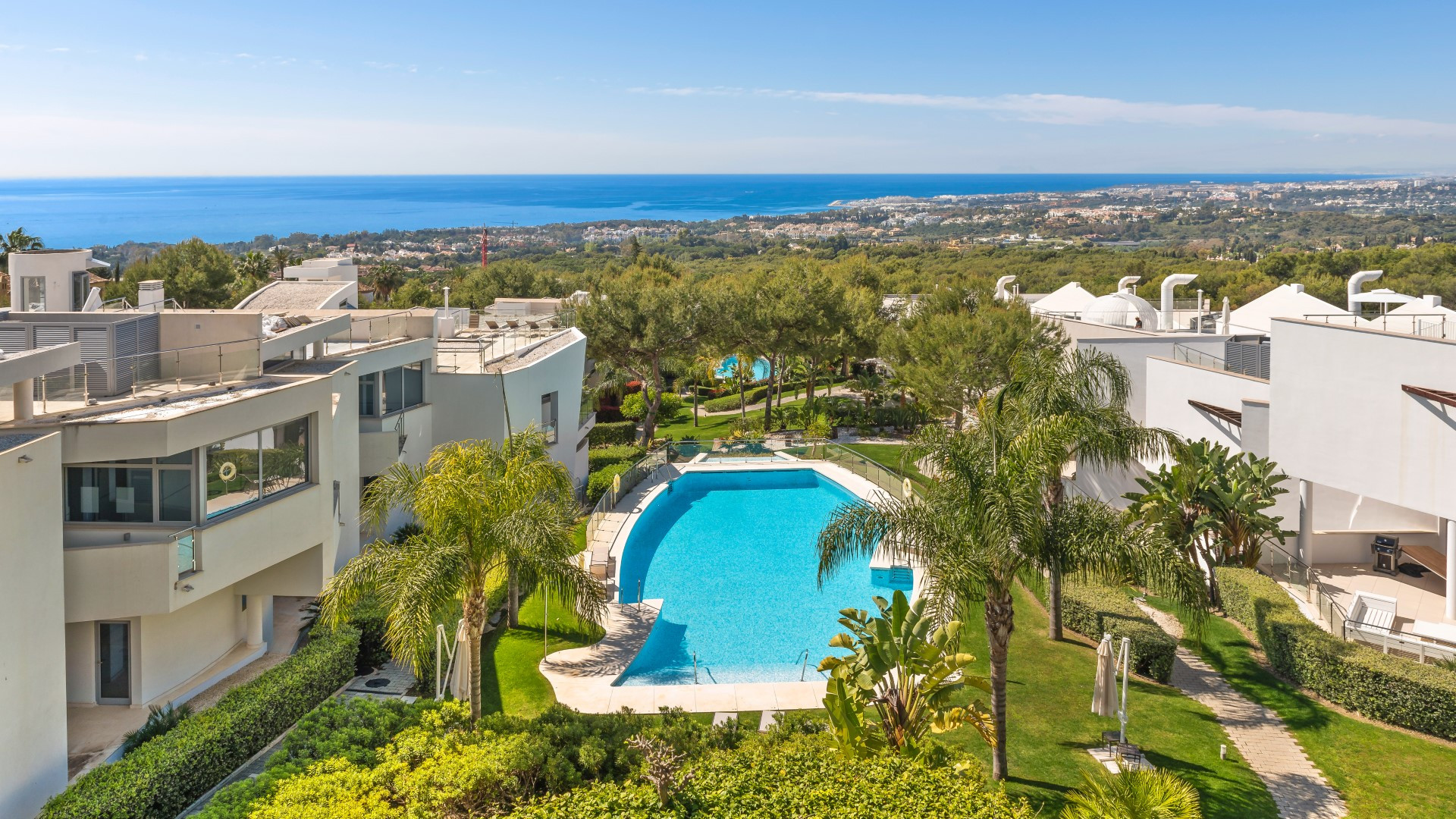 A unique modern gated complex of 12 units in Sierra Blanca