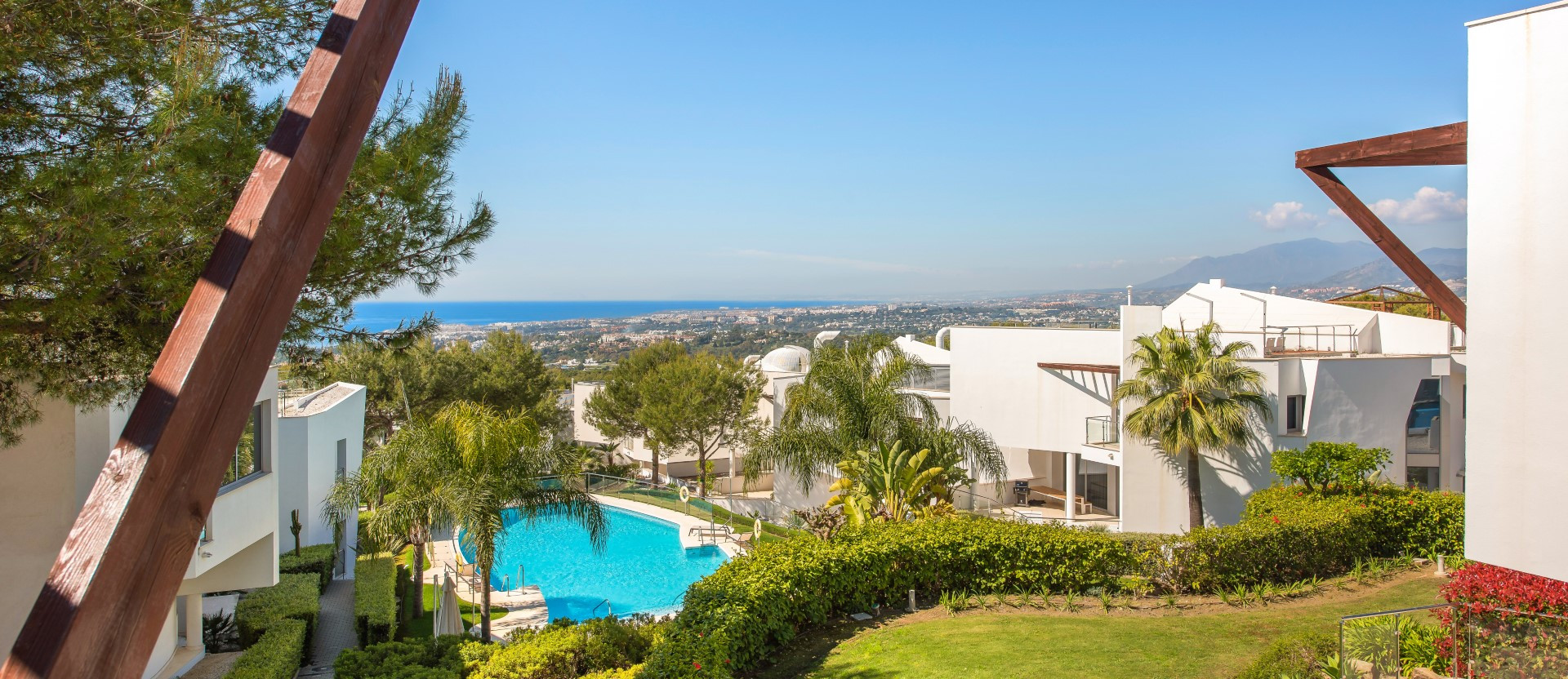 A unique modern gated complex of 12 units in Sierra Blanca