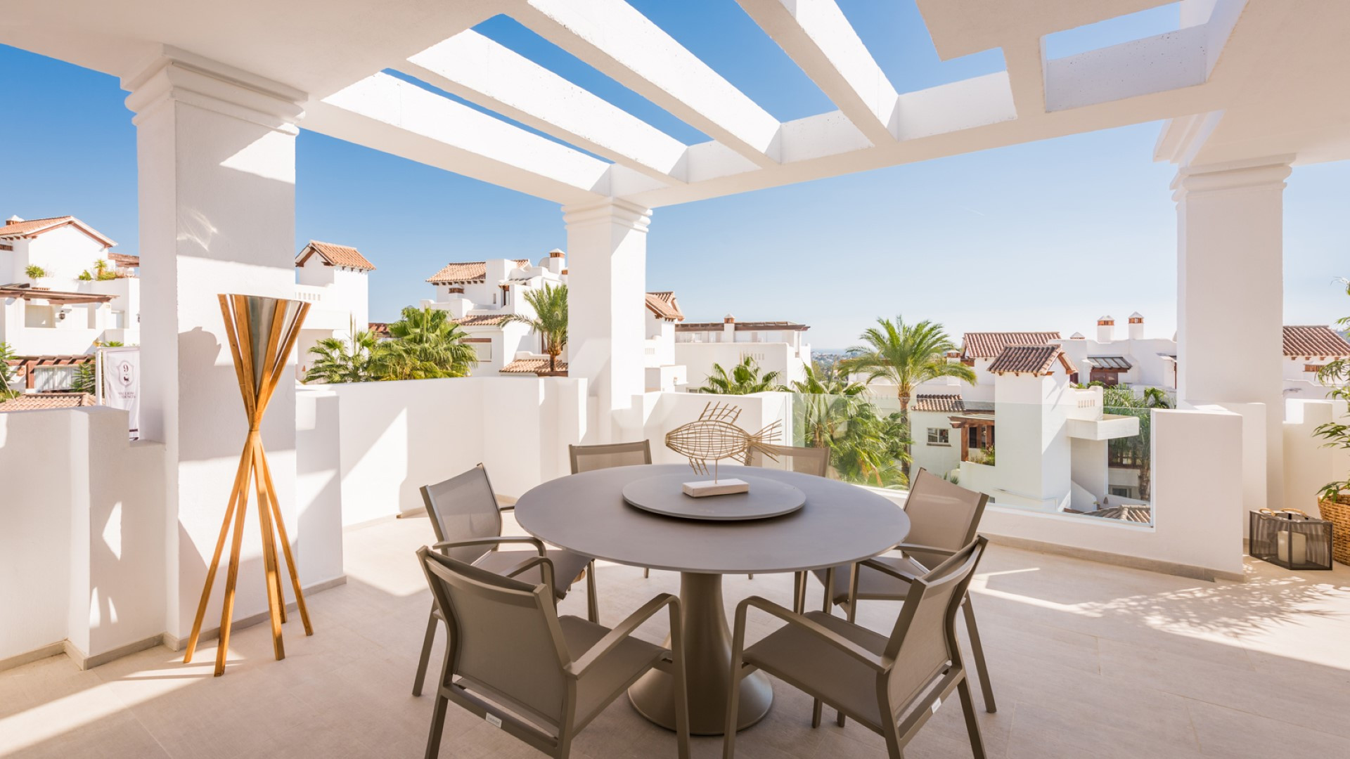 Spectacular complex of 2,3 and 4 bedroom apartments in Nueva Andalucia