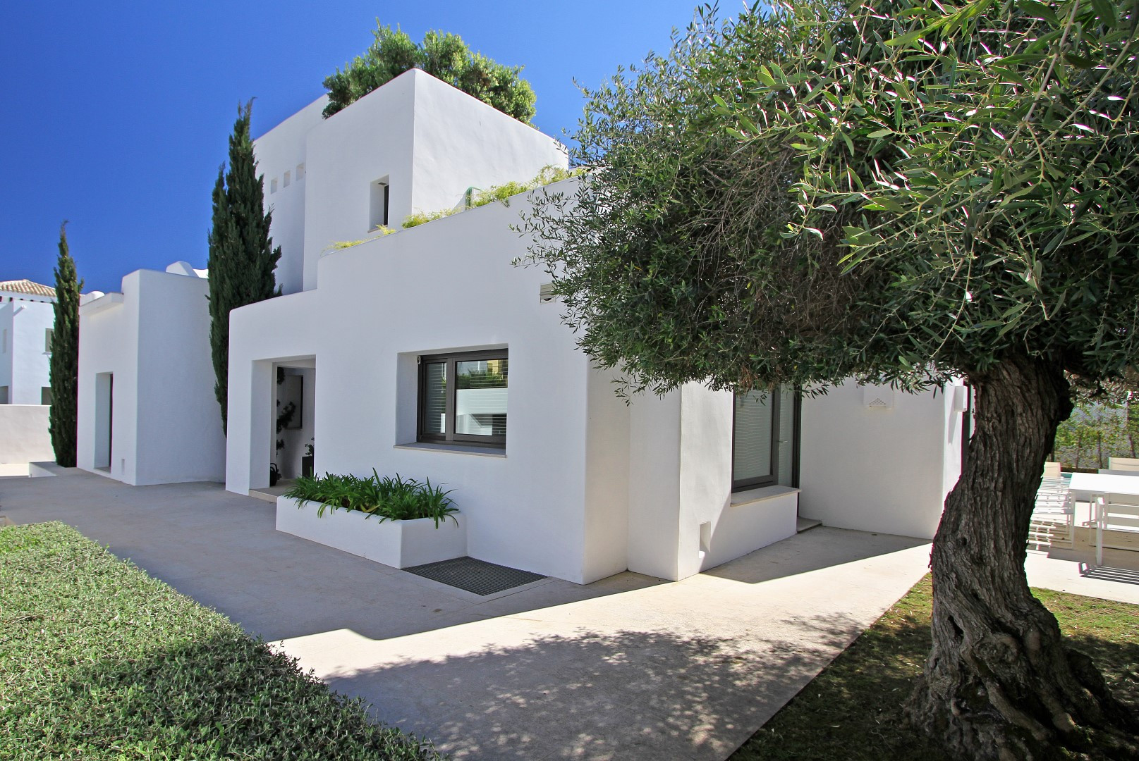 Luxury Ibiza style villa in Altos de Puente Romano