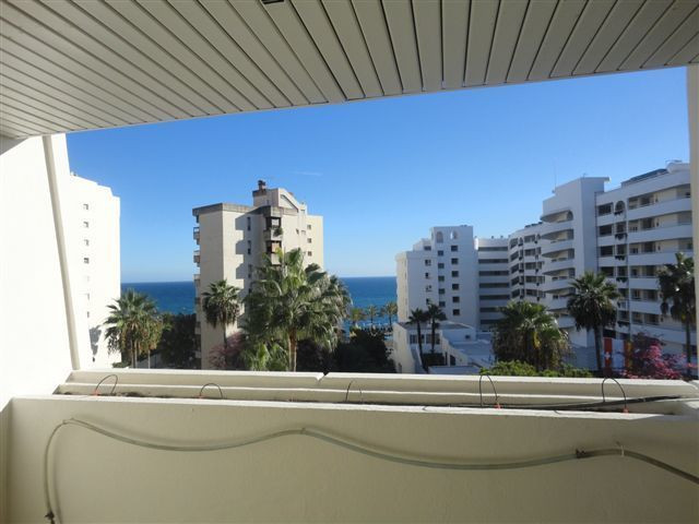 FANTASTIC SEE VIEWS APARTMENT FOR RENT IN MARBELLA CENTRE