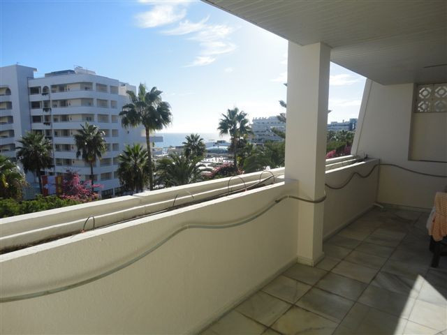 FANTASTIC SEE VIEWS APARTMENT FOR RENT IN MARBELLA CENTRE