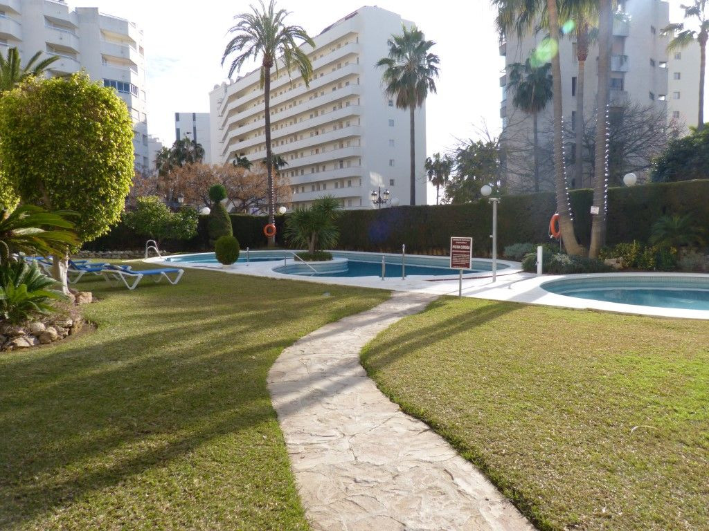 FANTASTIC SEE VIEWS APARTMENT FOR RENT IN MARBELLA CENTRE